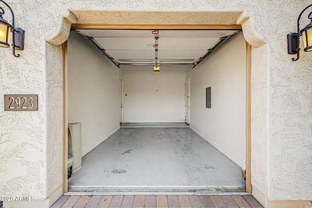 2923 E CONSTANCE Way, Phoenix, AZ 85042