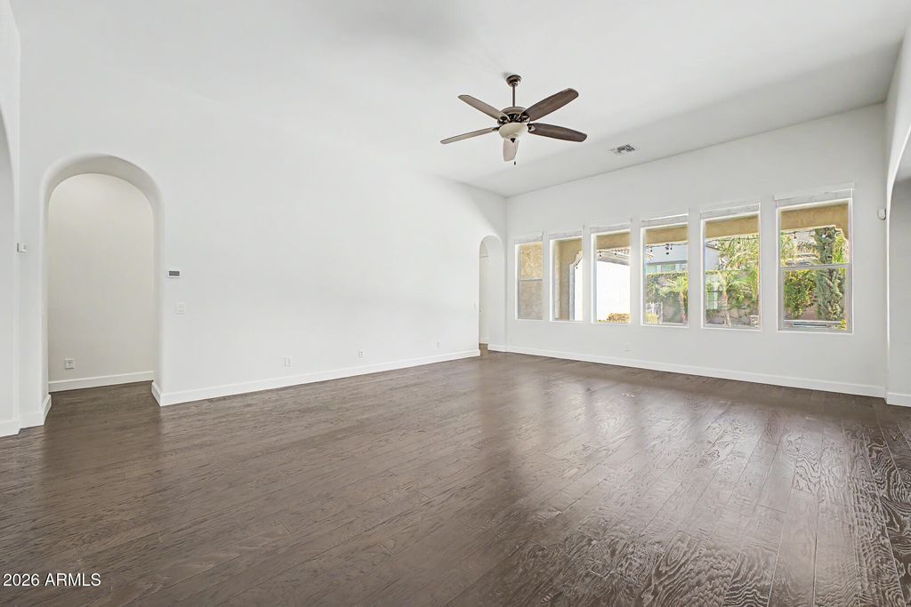 2923 E CONSTANCE Way, Phoenix, AZ 85042 — photo 4