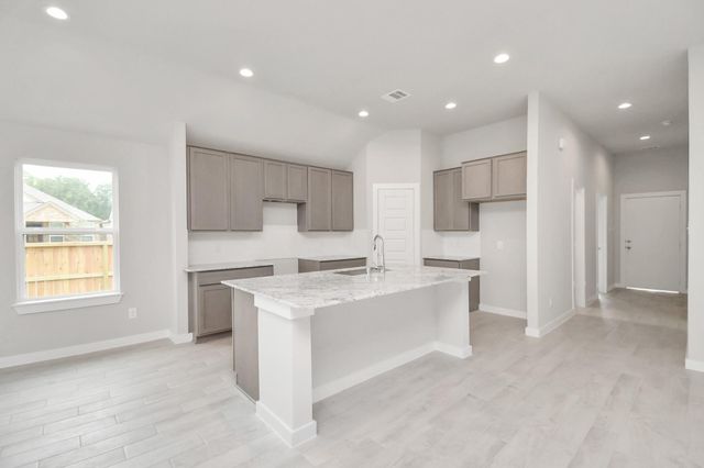 363 Ice Shore Trail, Dayton, TX 77535