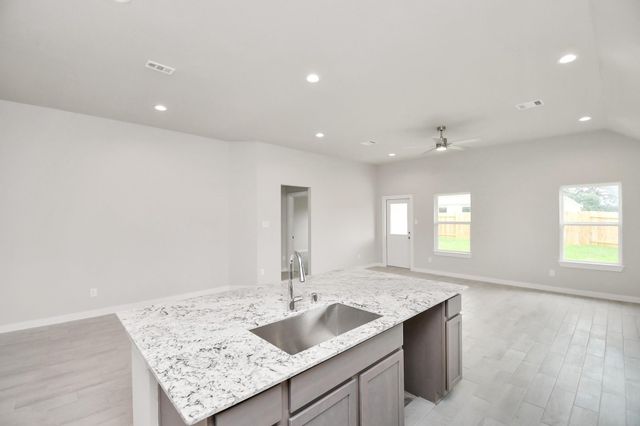 363 Ice Shore Trail, Dayton, TX 77535