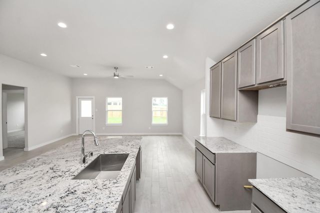 363 Ice Shore Trail, Dayton, TX 77535
