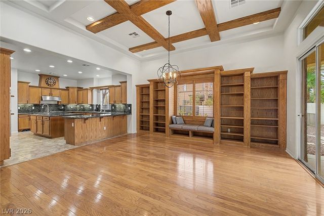 7504 Via Del Mar Street, Las Vegas, NV 89131