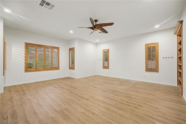 7504 Via Del Mar Street, Las Vegas, NV 89131