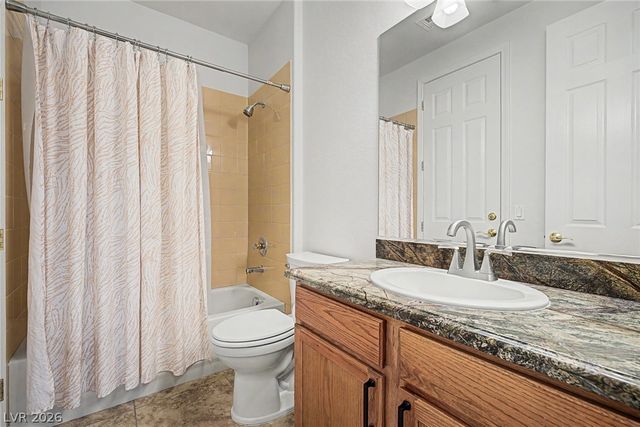 7504 Via Del Mar Street, Las Vegas, NV 89131