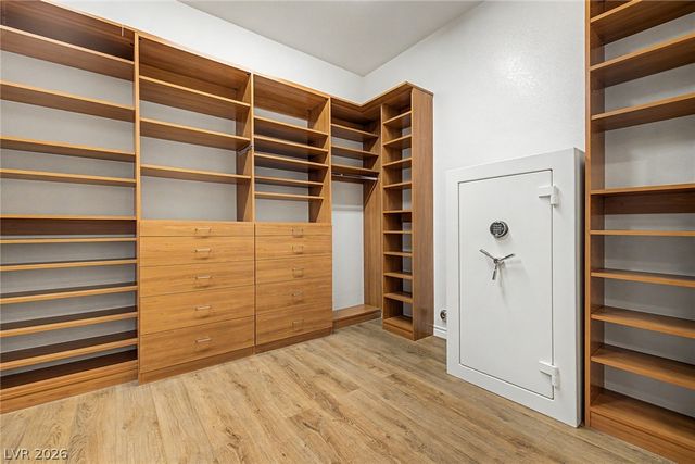 7504 Via Del Mar Street, Las Vegas, NV 89131