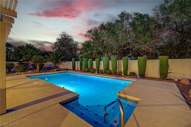 7504 Via Del Mar Street, Las Vegas, NV 89131
