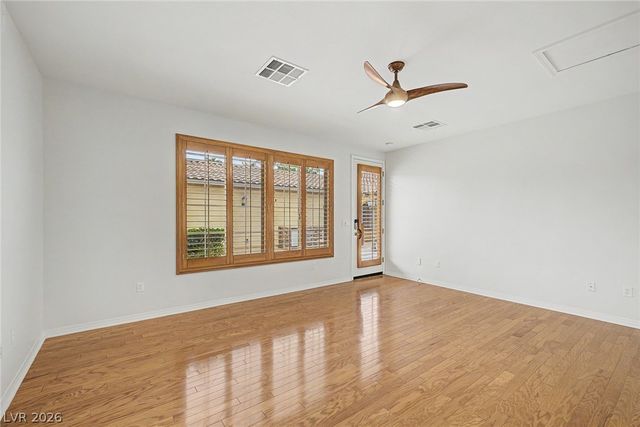 7504 Via Del Mar Street, Las Vegas, NV 89131
