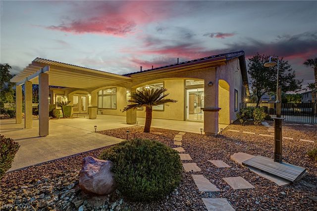 7504 Via Del Mar Street, Las Vegas, NV 89131
