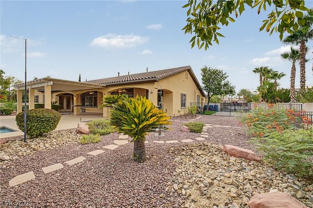 7504 Via Del Mar Street, Las Vegas, NV 89131