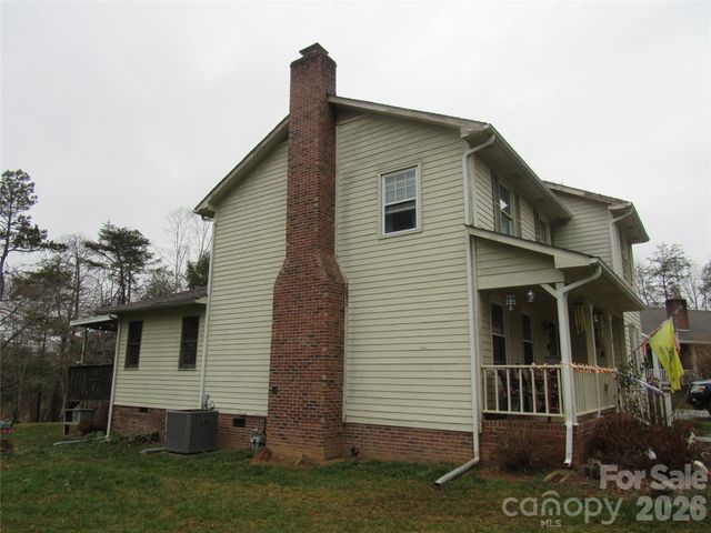 19 Westminster Drive, Asheville, NC 28804