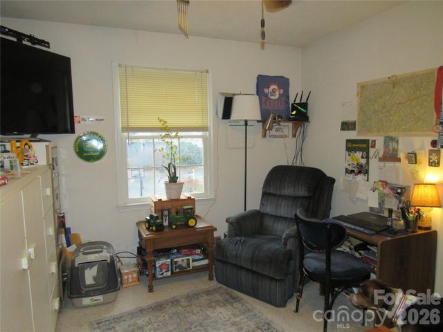 19 Westminster Drive, Asheville, NC 28804