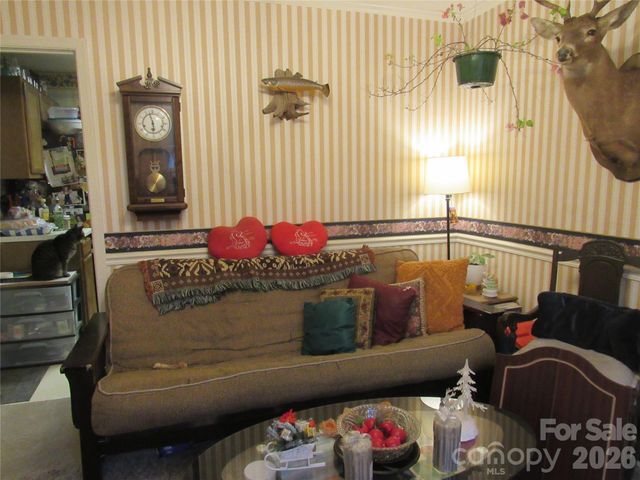 19 Westminster Drive, Asheville, NC 28804