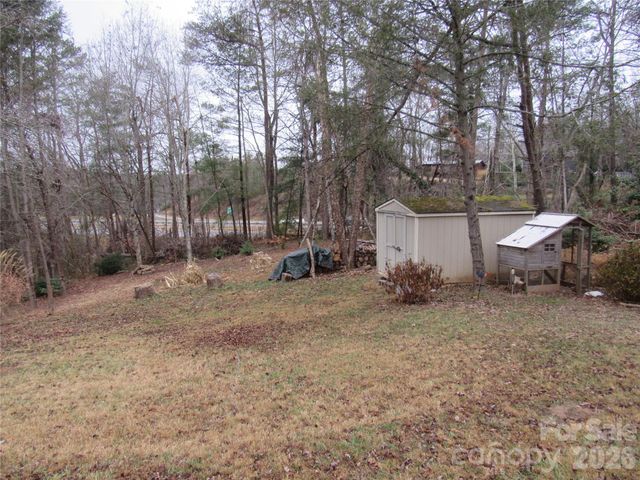 19 Westminster Drive, Asheville, NC 28804