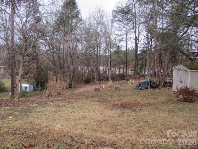 19 Westminster Drive, Asheville, NC 28804