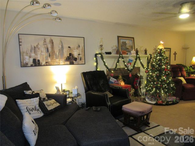 19 Westminster Drive, Asheville, NC 28804