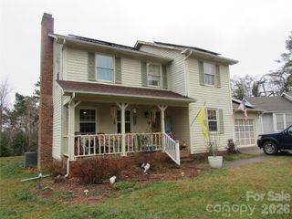 19 Westminster Drive, Asheville, NC 28804