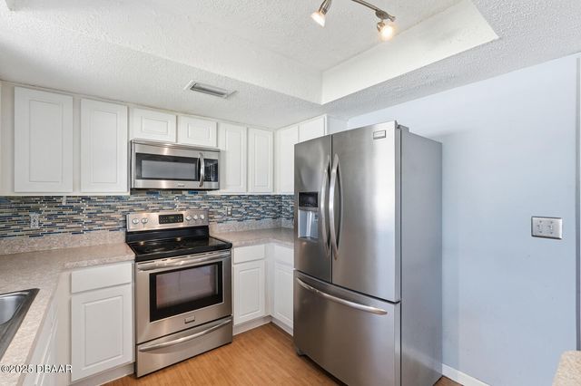 145 Springwood Drive, Daytona Beach, FL 32119