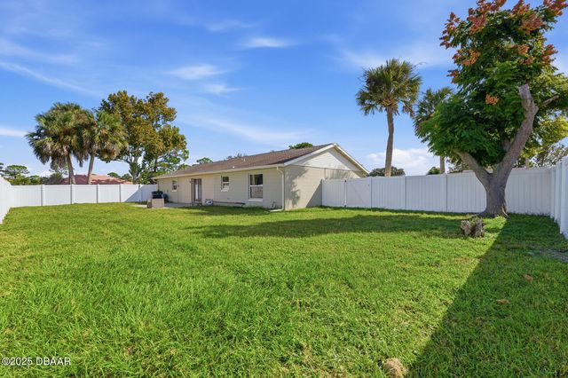 145 Springwood Drive, Daytona Beach, FL 32119
