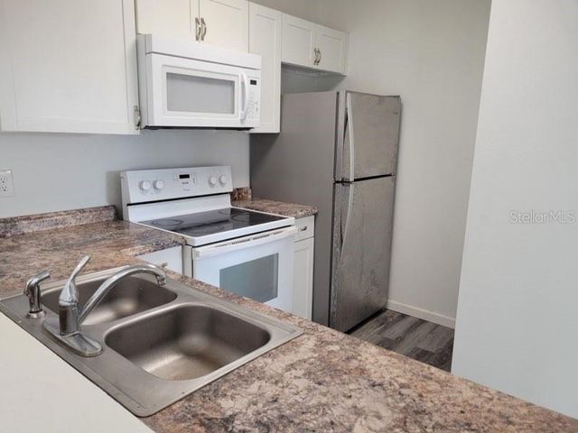 5214 VIA HACIENDA CIRCLE A308, Orlando, FL 32839