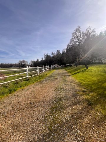 78951 Zenia Rd, Covelo, CA 95428