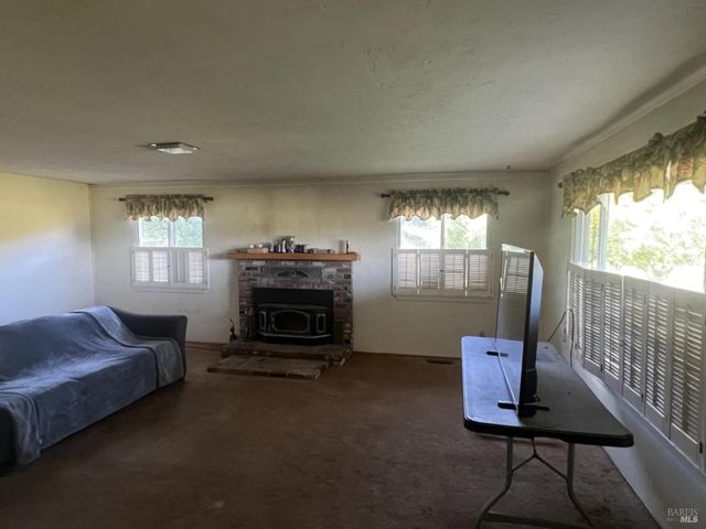 78951 Zenia Rd, Covelo, CA 95428