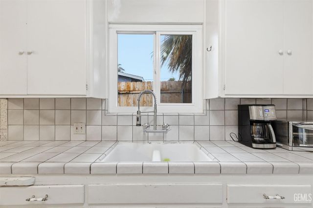 1819 Locust Ravine, Bakersfield, CA 93306
