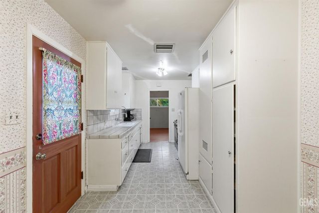 1819 Locust Ravine, Bakersfield, CA 93306