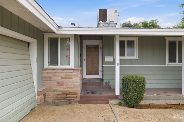 1819 Locust Ravine, Bakersfield, CA 93306