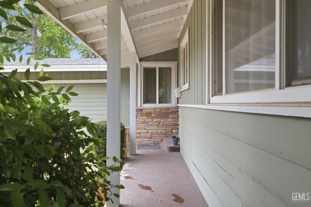 1819 Locust Ravine, Bakersfield, CA 93306