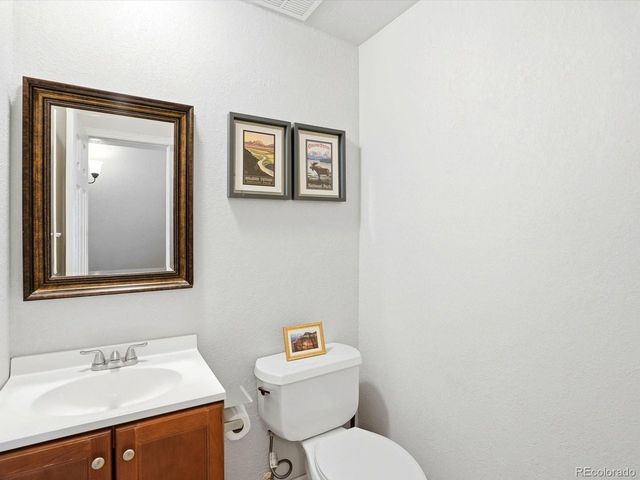 1527 S Owens St 12, Denver, CO 80232