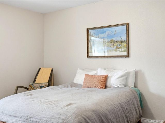 1527 S Owens St 12, Denver, CO 80232