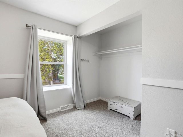 1527 S Owens St 12, Denver, CO 80232