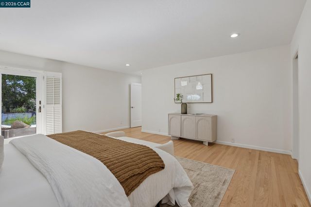 445 Kingsford Dr, Moraga, CA 94556