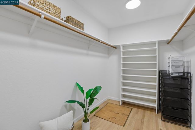 445 Kingsford Dr, Moraga, CA 94556