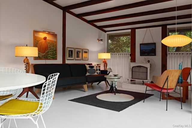 284 Bay Walk, Fire Island Pines, NY 11782