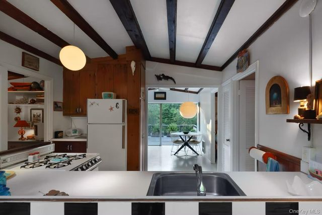 284 Bay Walk, Fire Island Pines, NY 11782