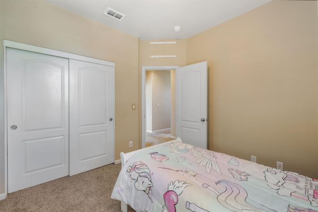 3662 W River Dr, Sacramento, CA 95833