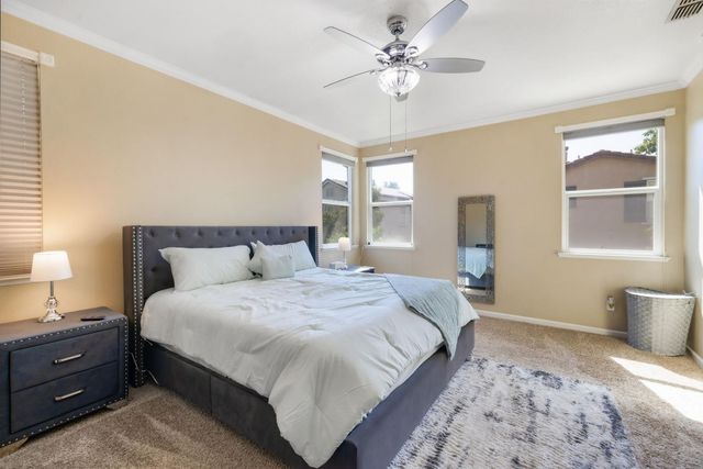 3662 W River Dr, Sacramento, CA 95833