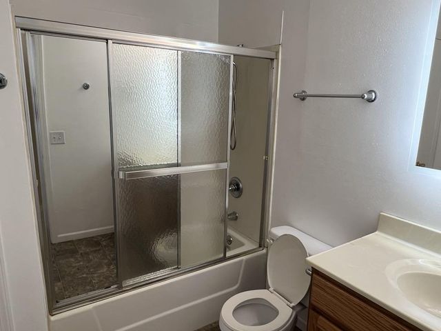 1410 S Arch Street, Janesville, WI 53546