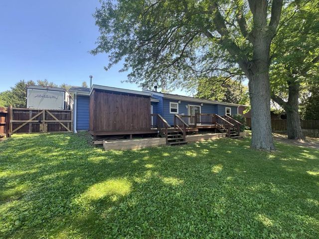 1410 S Arch Street, Janesville, WI 53546