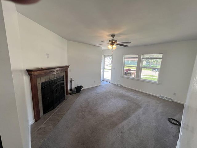 1410 S Arch Street, Janesville, WI 53546