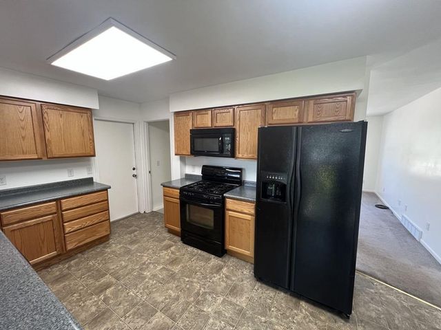 1410 S Arch Street, Janesville, WI 53546