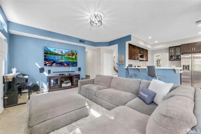 7437 Red Clover Way, Highland, CA 92346
