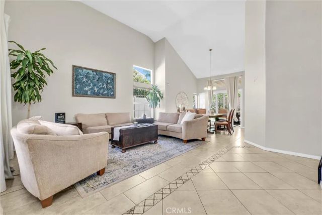 7437 Red Clover Way, Highland, CA 92346