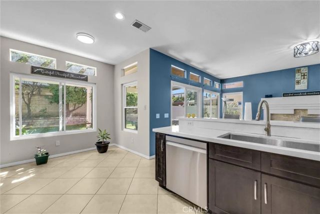 7437 Red Clover Way, Highland, CA 92346