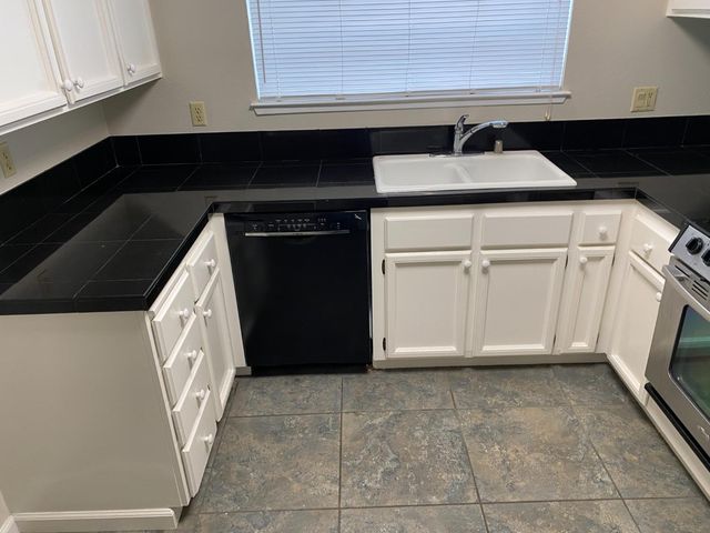 8150 Sunbonnet Dr, Fair Oaks, CA 95628