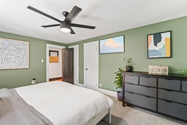 2602 Lincoln Avenue, Des Moines, IA 50310