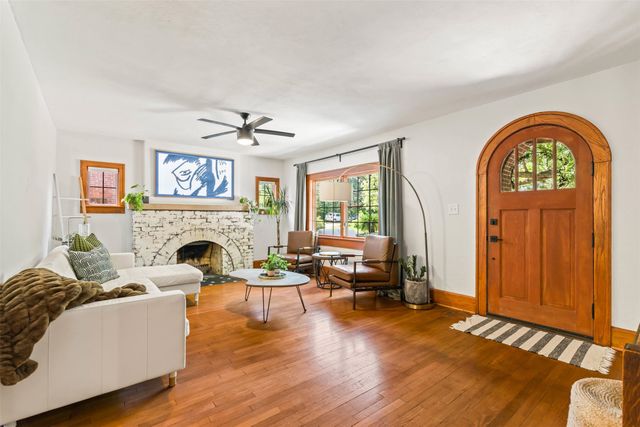2602 Lincoln Avenue, Des Moines, IA 50310