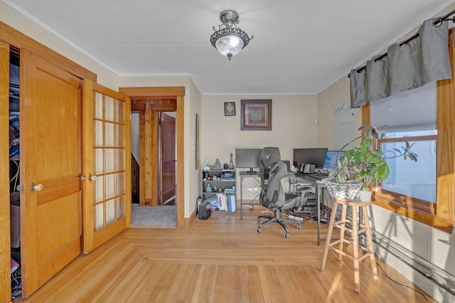 72 Youngs Rd, Lunenburg, MA 01462