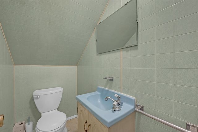 72 Youngs Rd, Lunenburg, MA 01462